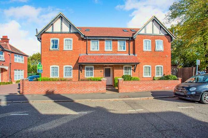 2 Bedroom Apartment To Rent In Harwoods Road, Watford, WD18