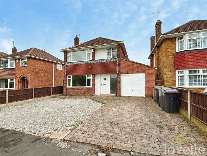 3 Bedroom Detached House For Sale In Newark Road, North Hykeham, LN6