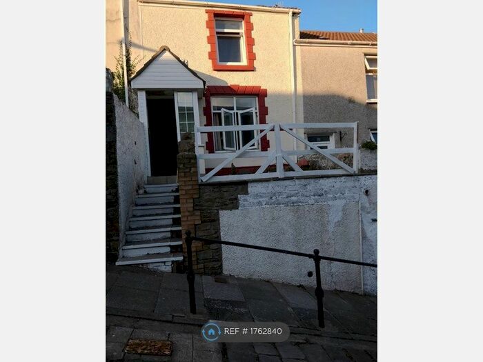 2 Bedroom Terraced House To Rent In Clifton Hill, Swansea, SA1