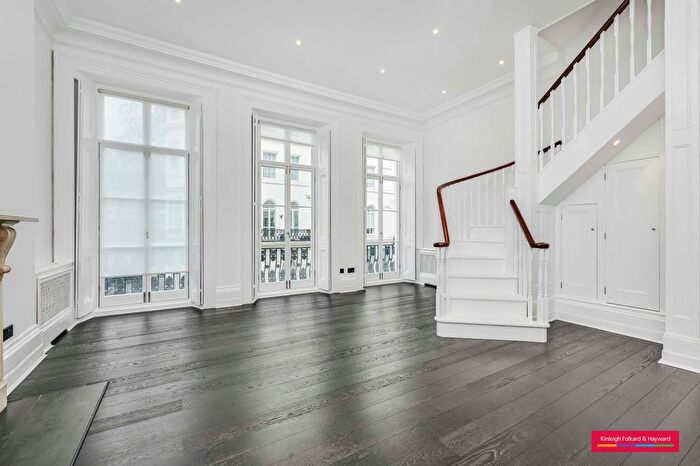 2 Bedroom Flat To Rent In Strathearn Place, Bayswater, London, W2