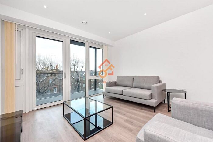 2 Bedroom Flat To Rent In Handley House, Glenthorne Road, Hammersmith, London, W6