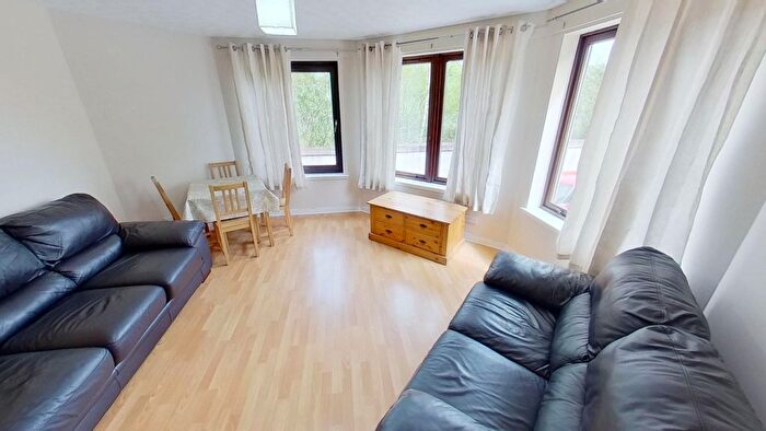 1 Bedroom Flat To Rent In Dalgety Road, Edinburgh, EH7