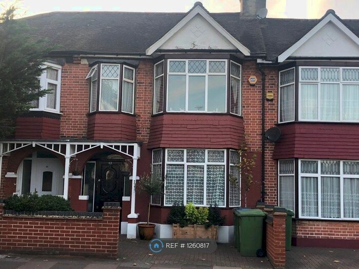 3 Bedroom Terraced House To Rent In Basildon Road, London SE2
