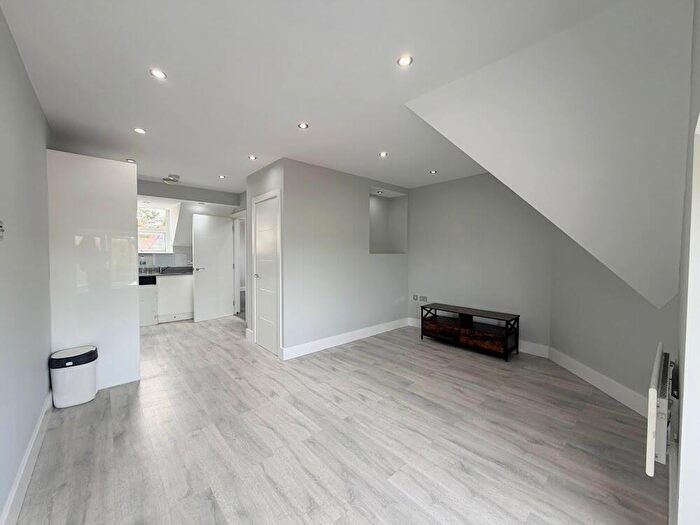 2 Bedroom Maisonette To Rent In Queens House, Queens Road, Bournemouth, BH2