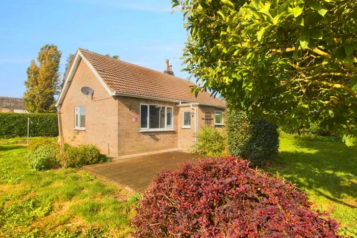 3 Bedroom Bungalow To Rent In Ramsey Road, Farcet, Peterborough, Cambridgeshire, PE7
