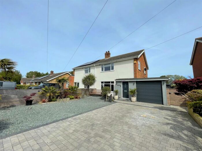 3 Bedroom Semi-Detached House For Sale In Jubilee Road, North Somercotes, LN11