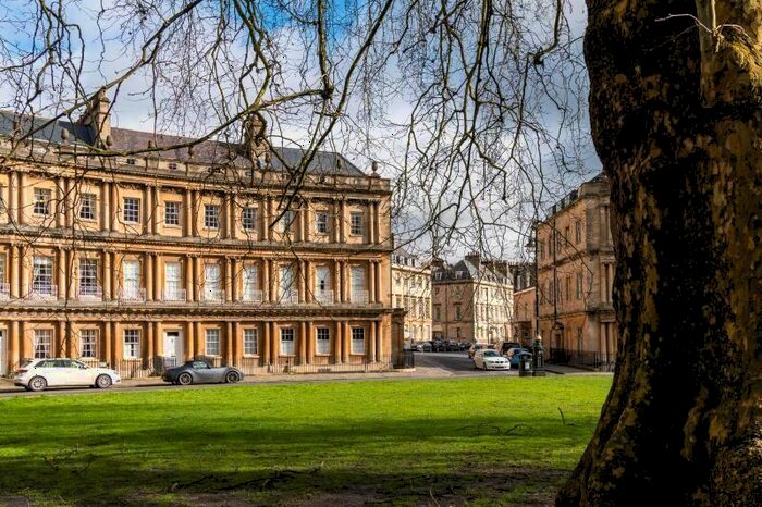 3 Bedroom Apartment To Rent In The Courtyard Apartment, The Circus, Bath, BA1