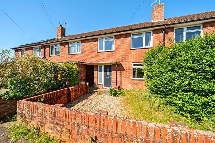 3 Bedroom Terraced House For Sale In Lockerley Road, Havant, Hampshire, PO9