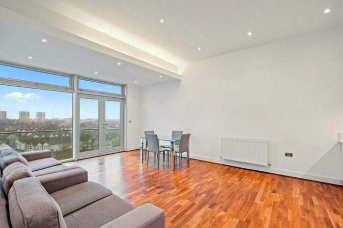 2 Bedroom Apartment To Rent In Church Road, Southend-On-Sea, Essex, SS1