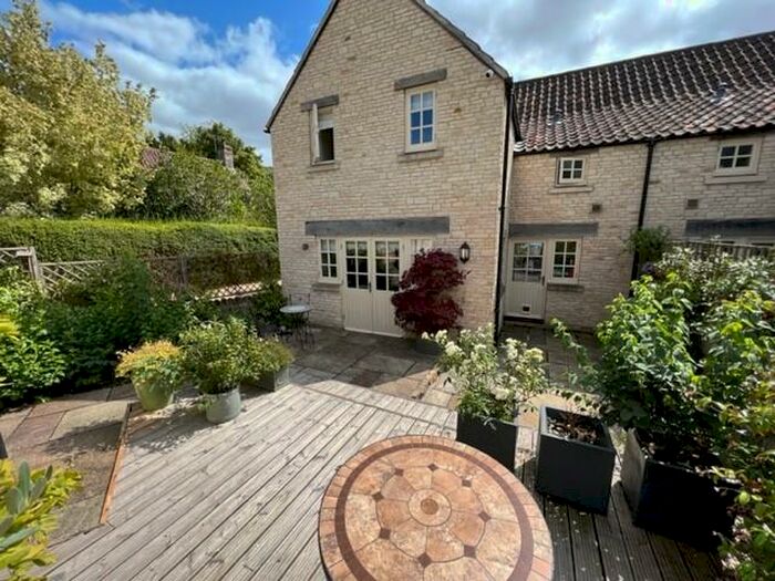 3 Bedroom Semi-Detached House For Sale In Dyrham, SN14