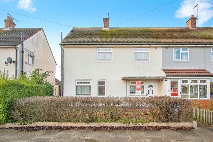 3 Bedroom Semi Detached House For Sale In Renfrew Road, Ipswich, IP4