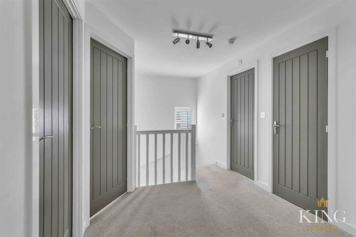 4 Bedroom Detached House For Sale In Sycamore Gardens, Meon Vale, Stratford-Upon-Avon, CV37