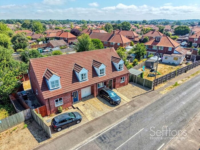4 Bedroom Semi-Detached House For Sale In Edwards Road, Sprowston, NR7