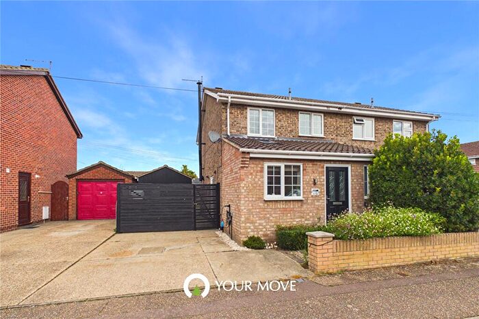 3 Bedroom Semi-Detached House For Sale In Lark Way, Bradwell, Great Yarmouth, Norfolk, NR31