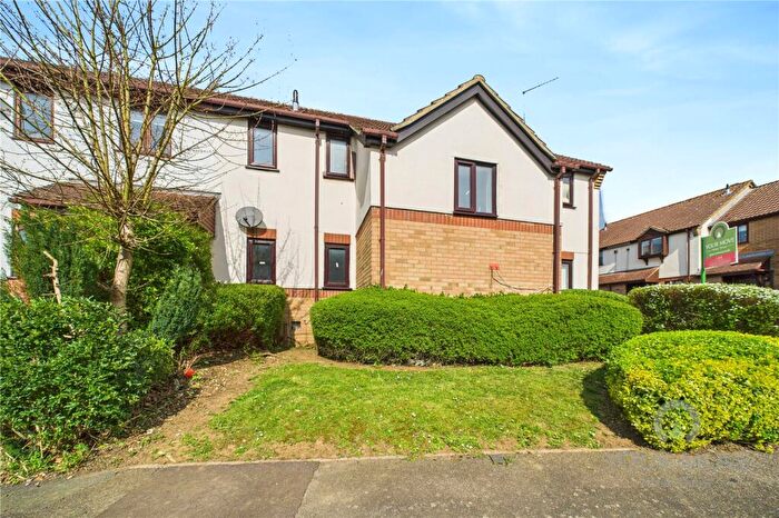 1 Bedroom Flat To Rent In Woodpecker Way, East Hunsbury, Northampton, NN4