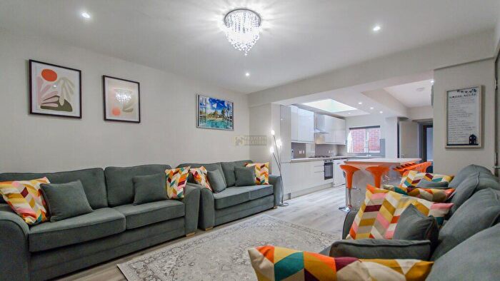 9 Bedroom Terraced House To Rent In Harrow Road, Selly Oak, Birmingham, B29