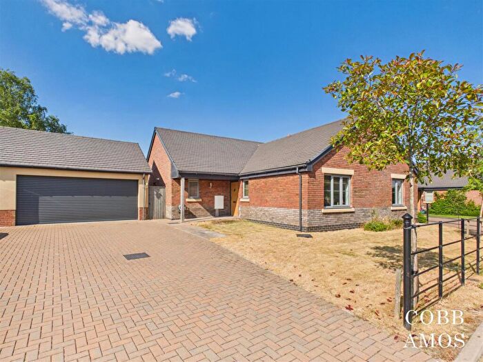 3 Bedroom Detached Bungalow For Sale In Moor Court Lane, Holme Marsh, Lyonshall, HR5
