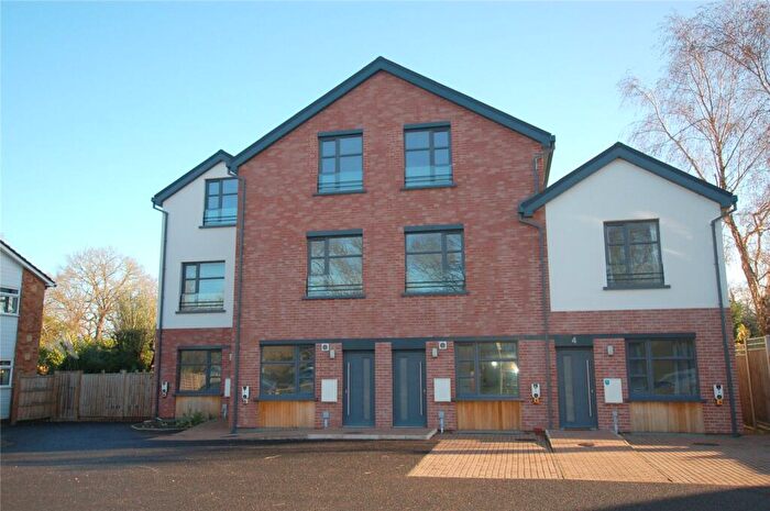 4 Bedroom Terraced House For Sale In Byfleet Road, New Haw, KT15