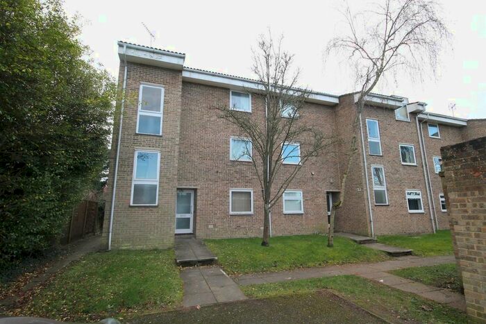 1 Bedroom Flat To Rent In Sandown Drive, Carshalton, SM5