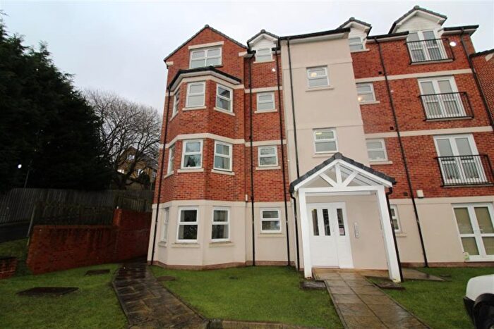 2 Bedroom Flat To Rent In Farsley Beck Mews, Half Mile, LS13