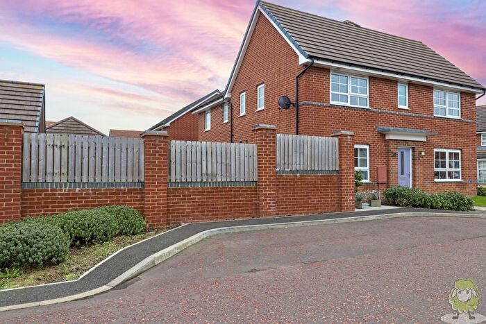 3 Bedroom Semi-Detached House For Sale In Gresford Close, Hebburn, Tyne And Wear, NE31