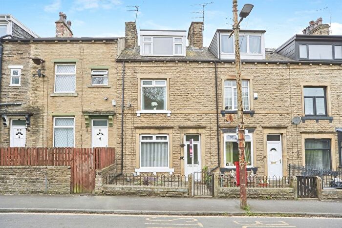 3 Bedroom Terraced House For Sale In Bute Street, Bradford, BD2