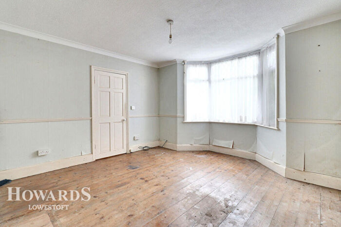 2 Bedroom Detached House For Sale In St Peters Street, Lowestoft, NR32
