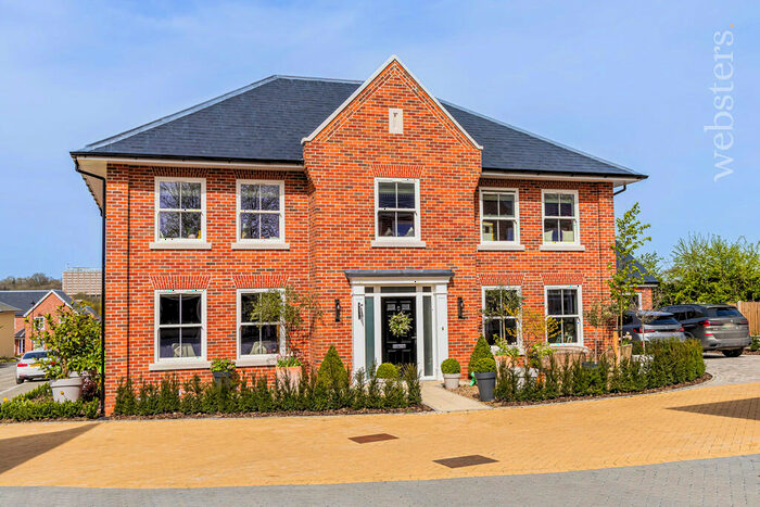 5 Bedroom Detached House For Sale In Trowse, Norwich, NR14