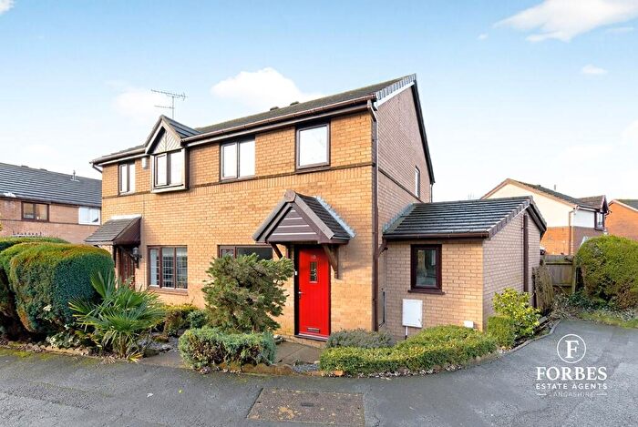 3 Bedroom Semi-Detached House For Sale In The Elms, Clayton-le-Woods, Chorley, PR6