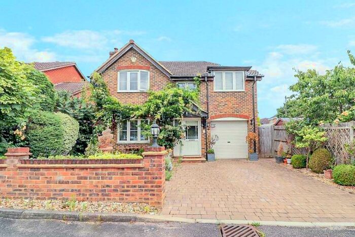 4 Bedroom Detached House To Rent In Duffins Orchard, Ottershaw, KT16