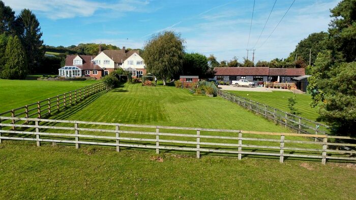 4 Bedroom Cottage For Sale In Cobblers Hill, Wendover, Aylesbury, HP22