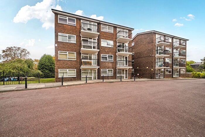 1 Bedroom Flat For Sale In Scotts Avenue, Bromley, BR2