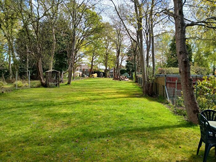4 Bedroom Detached House For Sale In Titchfield Park Road, Fareham, PO15