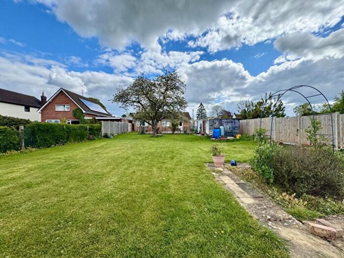 3 Bedroom Detached Bungalow For Sale In , The Moor, Carlton, MK43