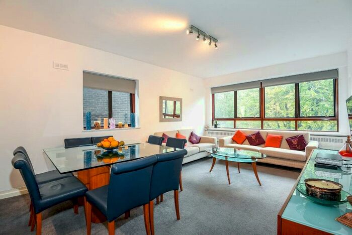 2 Bedroom Flat To Rent In Danes Court, - St Edmunds Terrace, London, NW8