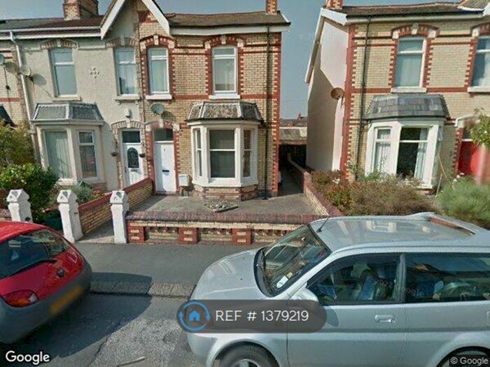 2 Bedroom Flat To Rent In Upstairs ., Lytham St. Annes, FY8