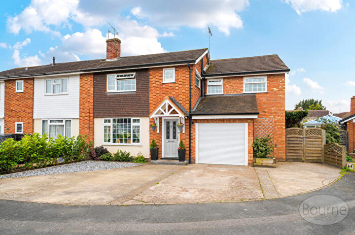 4 Bedroom Semi Detached House For Sale In Ewins Close, Ash, Surrey, GU12