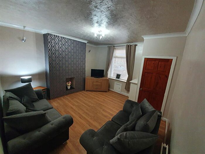 2 Bedroom Terraced House To Rent In Manchester Road, Mossley, Ashton-Under-Lyne, OL5