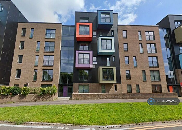 2 Bedroom Flat To Rent In Golspie Street, Glasgow, G51