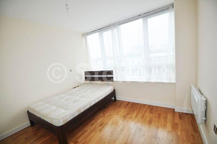 2 Bedroom Flat To Rent In Axminster Road, London, N7