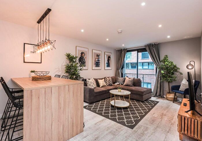 1 Bedroom Apartment For Sale In Roscoe Street, L1