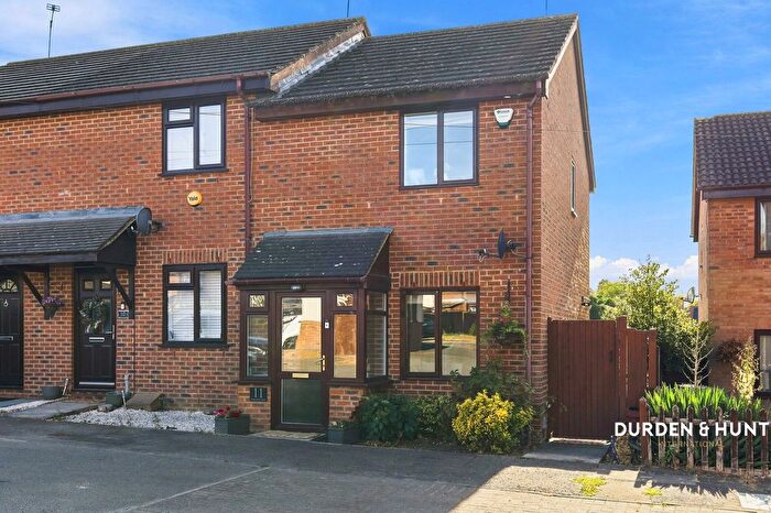 2 Bedroom End Terrace House For Sale In Alderwood Close, Abridge, RM4