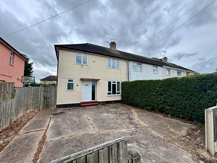 3 Bedroom House To Rent In Lansing Close, Clifton, NG11