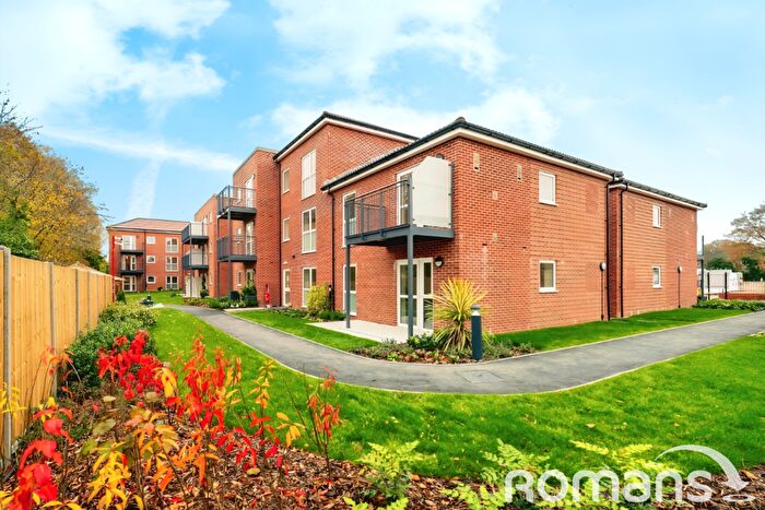 1 Bedroom Flat For Sale In New Road, Tadley, Hampshire, RG26