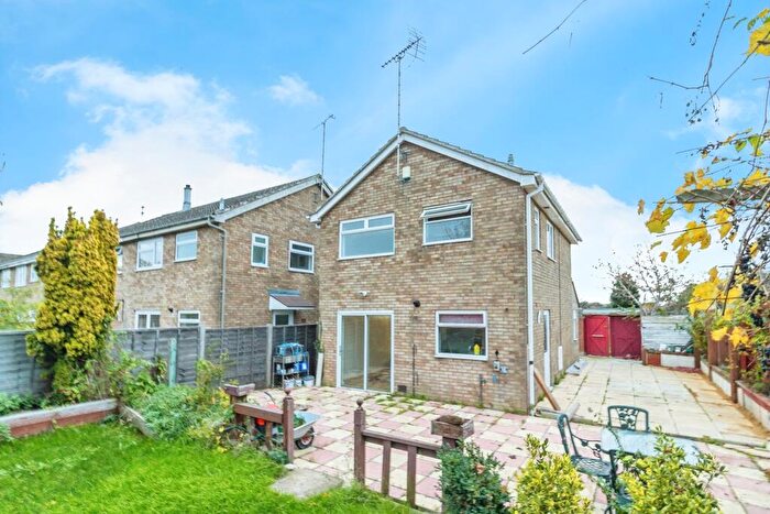 3 Bedroom Detached House For Sale In Kiteleys Green, Leighton Buzzard, Bedfordshire, LU7