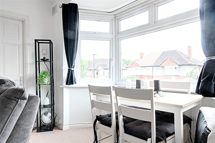 2 Bedroom Maisonette To Rent In Glenloch Road, Enfield, Greater London, EN3