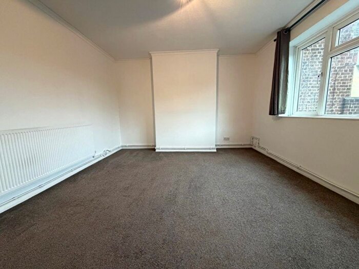 2 Bedroom Flat To Rent In Horsenden Lane North, Greenford, UB6