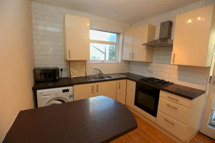2 Bedroom Maisonette To Rent In Elm Avenue, Ruislip, HA4