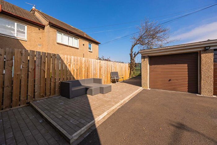 2 Bedroom Detached Villa For Sale In Moredun Park Gardens, Edinburgh, EH17