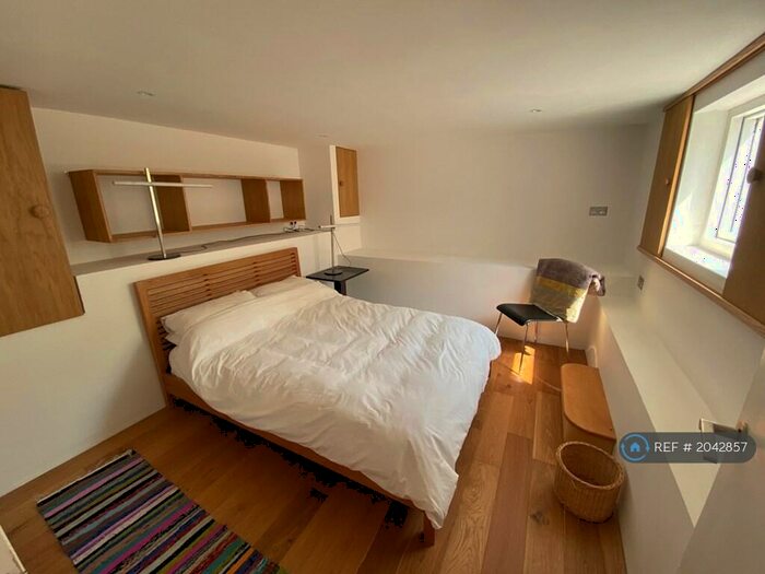 1 Bedroom Flat To Rent In Eagle Road, Bath, BA1